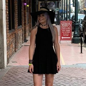 Meet your Posher, Krissi